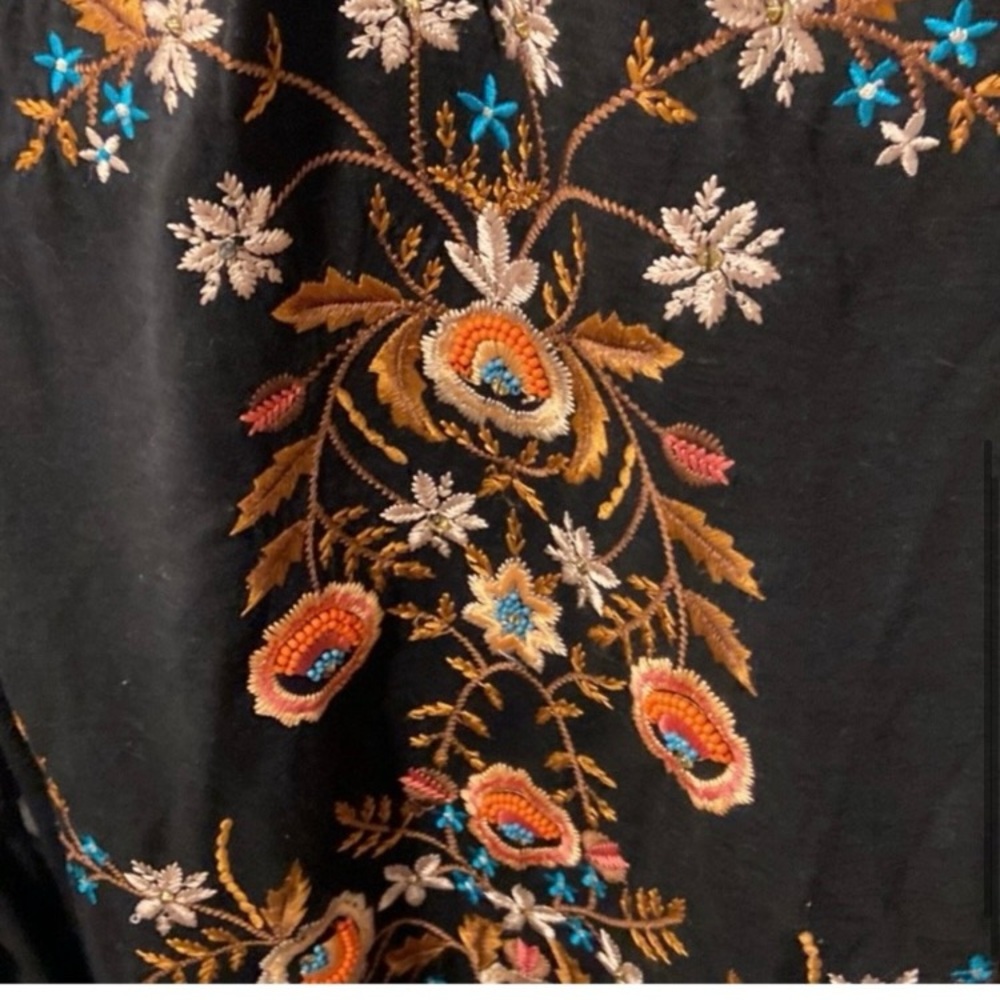 🛍️ Fall embroidered top - Picture 3 of 12